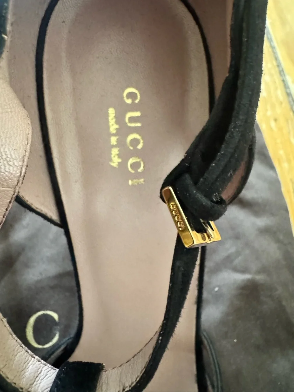 Gucci Burgundy and Black Suede Pointed T-Strap Pumps - Picture 5 of 12